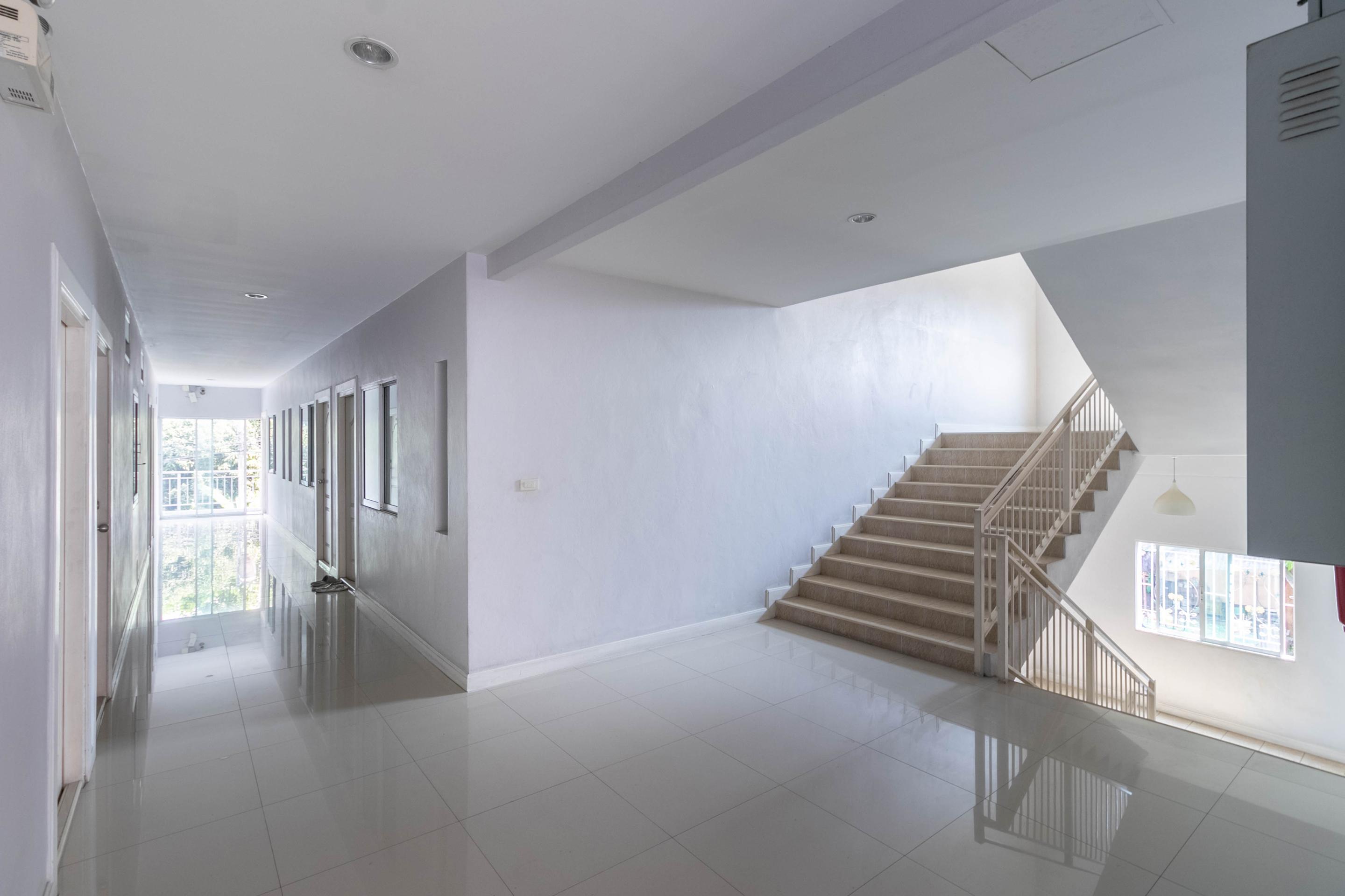 Oyo 75389 Pandora House Hotel Патая Екстериор снимка