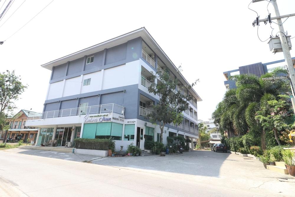 Oyo 75389 Pandora House Hotel Патая Екстериор снимка
