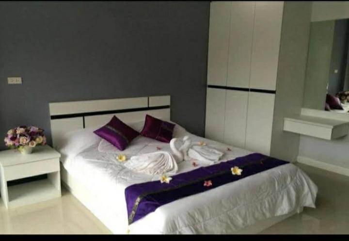 Oyo 75389 Pandora House Hotel Патая Екстериор снимка